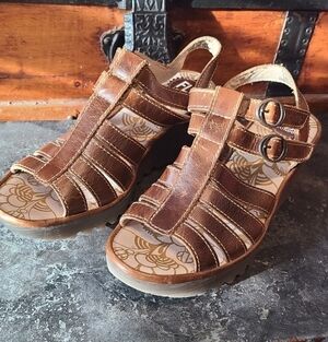 NEW Fly London Ygor Rug Gladiator Wedge Sandals